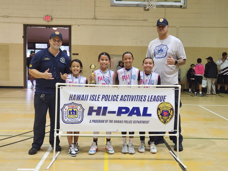 10 & Under Age Group Champions PALIKI 2 Thea Carvalho, Athena Gacayan, Aloha Rivera & Brielle Carvalho