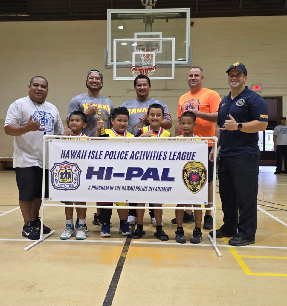 8 & Under Age Group Champions KANAKA 2 Honor Fernandez, Ayzen Viernes, Zorian Gutierrez & Herbert “Tonto” Anakalea