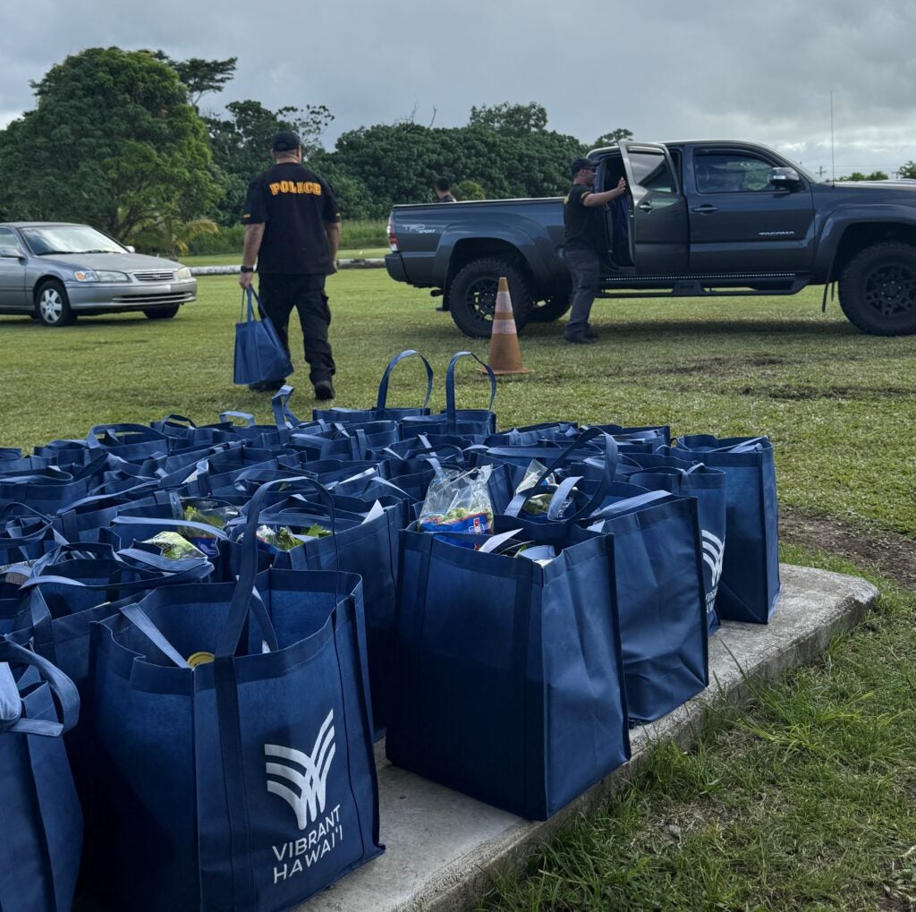 Kaukau for Keiki meal distribution
