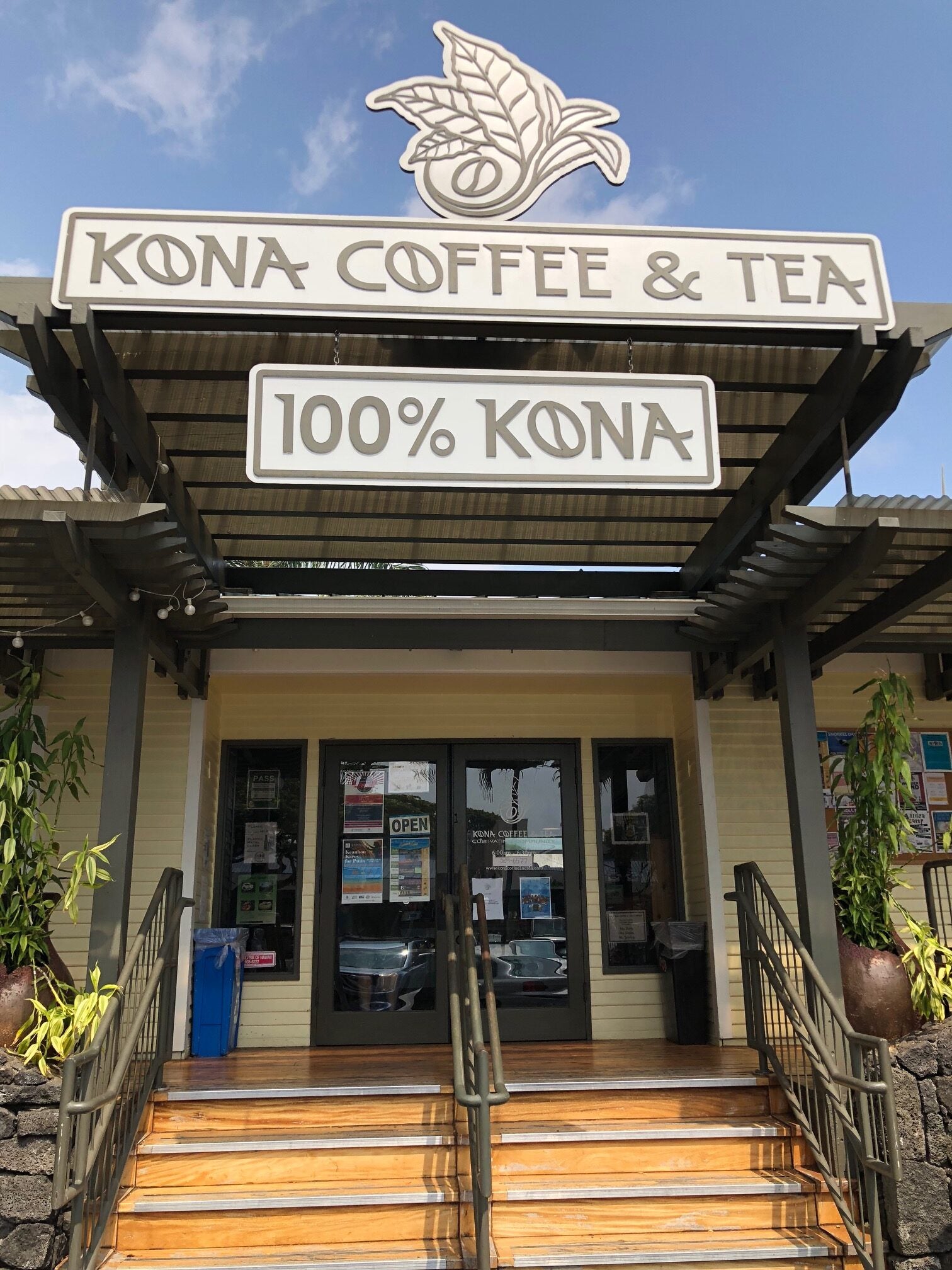 Kona Coffee & Tea entrance