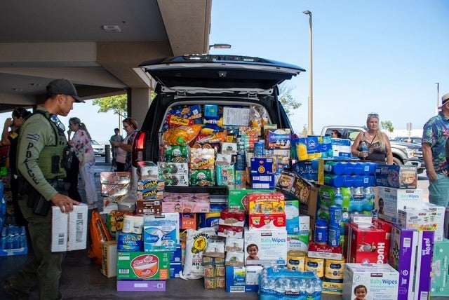 Kona Costco Cruiser overflowing with food